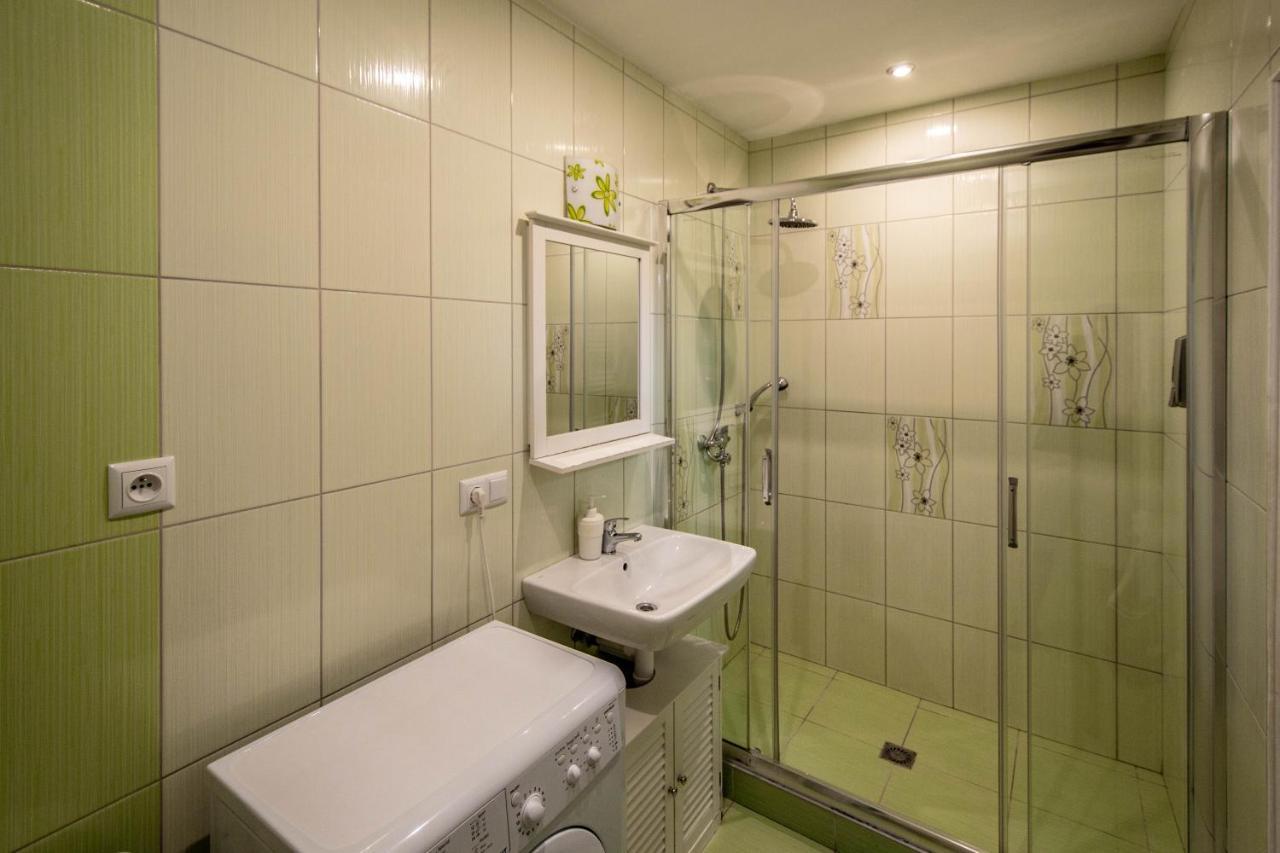 Ruterra Apartment Cimburkova Praha Bagian luar foto