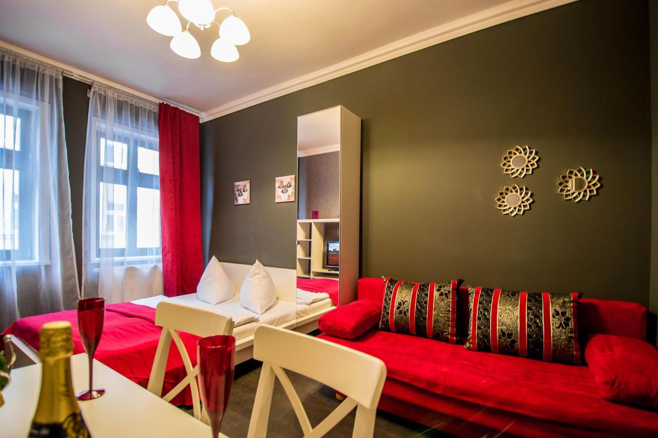 Ruterra Apartment Cimburkova Praha Bagian luar foto